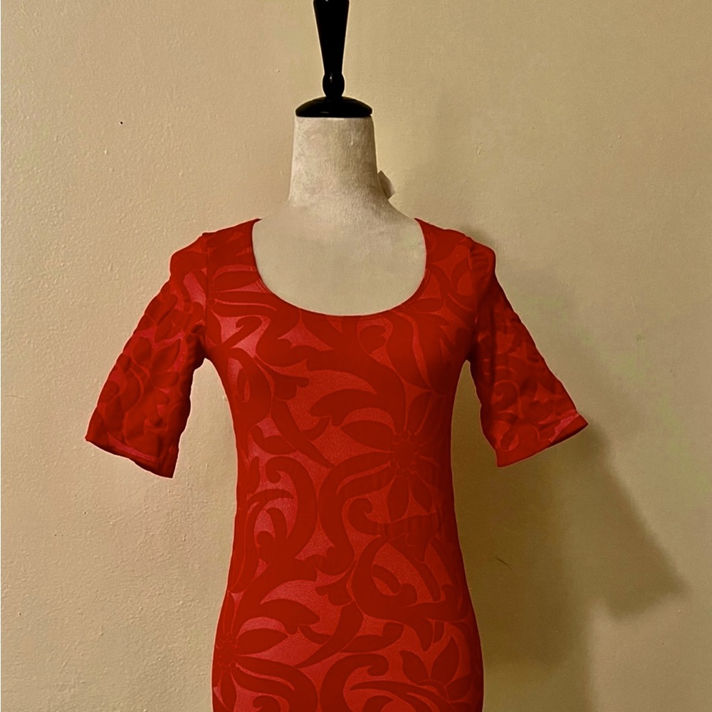 Wolford blouse, red color, short sleeves size Small petite elastin type casual